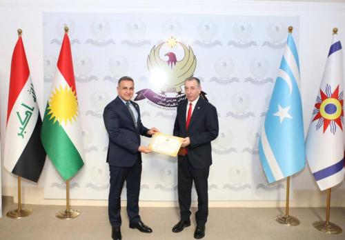 photo 5339115618965770840 y