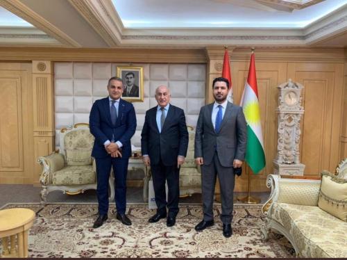 photo 5339115618965770891 y