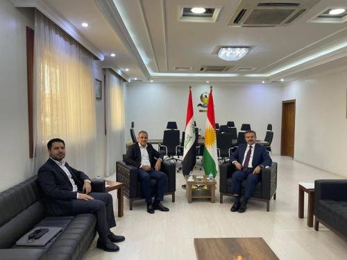 photo 5339115618965770903 y