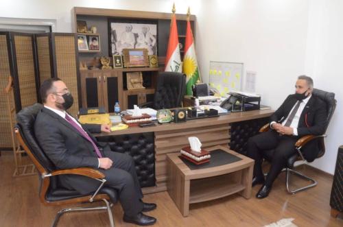 photo 5339115618965770913 y